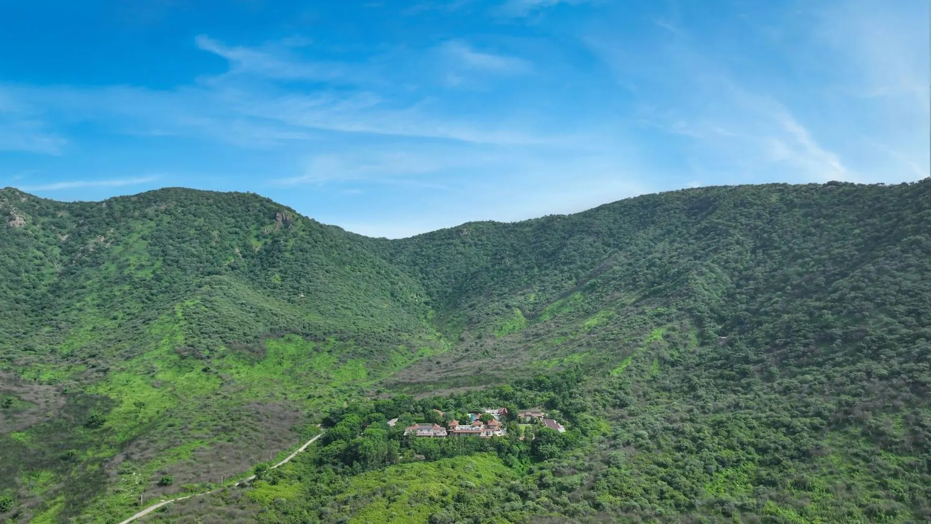 Anandam - A Luxury Resort In Udaipur 5*,