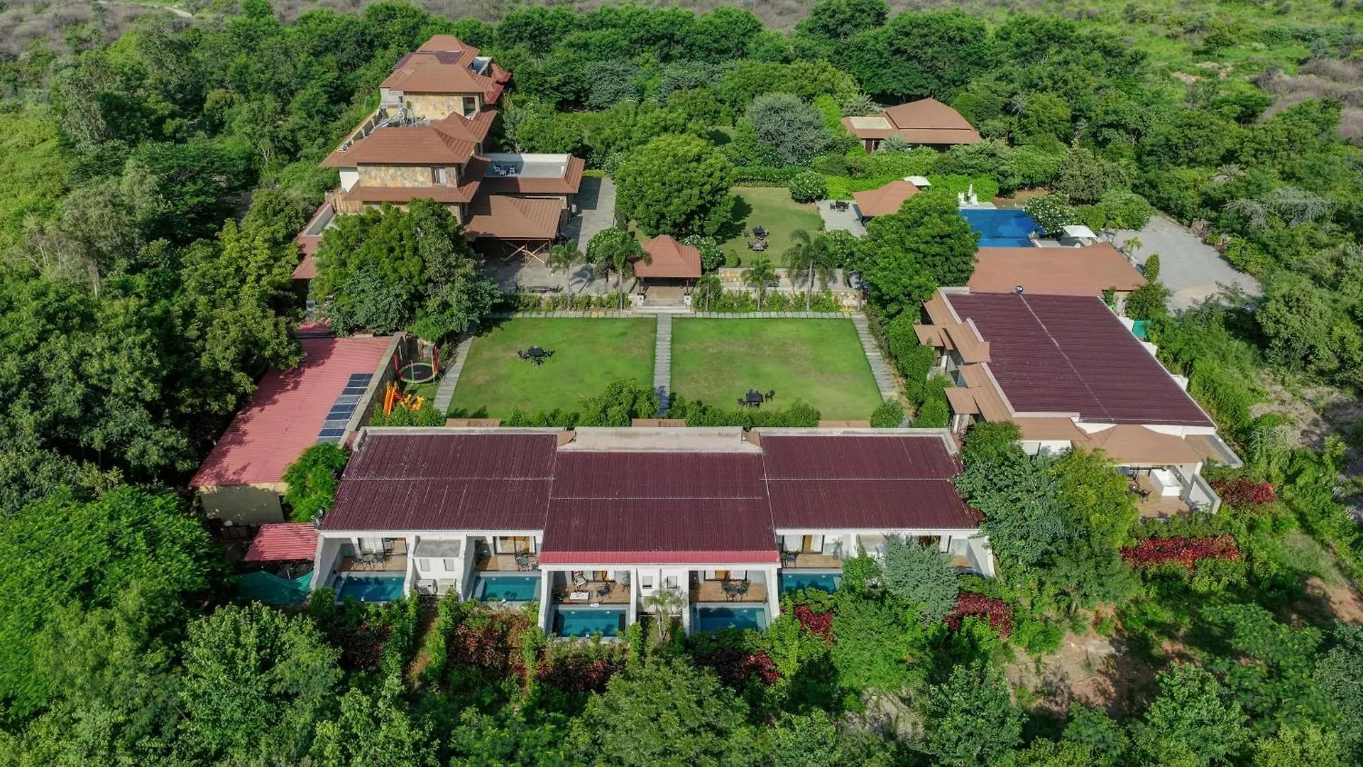 Anandam - A Luxury Resort In Udaipur 5*,
